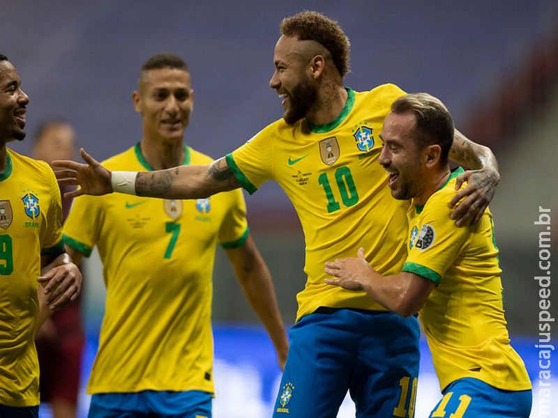 Copa América: seleção chega ao Rio de Janeiro para jogo contra Peru