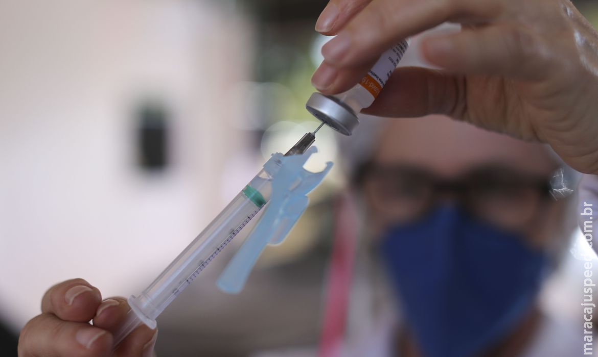 Covid-19: Rio vacina hoje mulheres de 49 anos, gestantes e puérperas