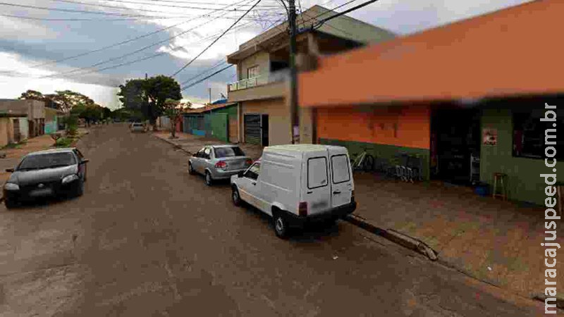 Dono de mercado procura delegacia após cliente se irritar por demora e fazer disparo com revólver