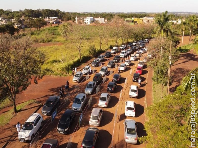 Drive do Pavilhão de Eventos continua e pessoas com 48 anos ou mais podem vacinar Drive do Pavilhão de Eventos continua e pessoas com 48 anos ou mais podem vacinar