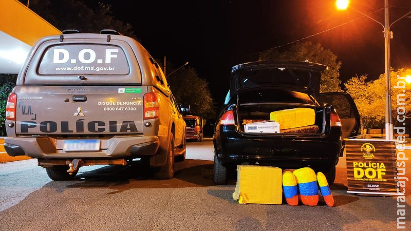Dupla é flagrada com mais de 300 quilos de drogas que seriam entregues em cidade paulista Dupla é flagrada com mais de 300 quilos de drogas que seriam entregues em cidade paulista