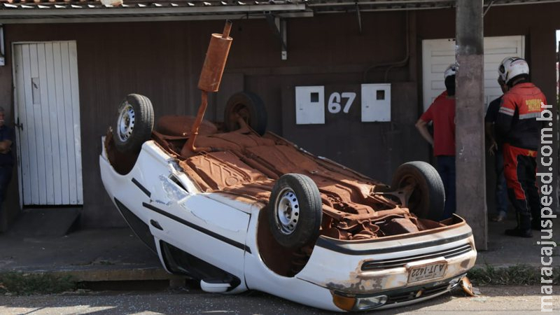 Em alta velocidade, motorista provoca capotamento em Campo Grande