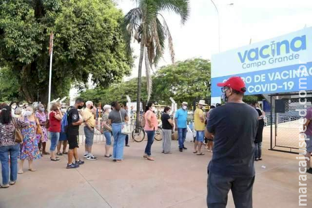 Em MS, 120 mil pessoas vacinaram fora do município de residência Em MS, 120 mil pessoas vacinaram fora do município de residência