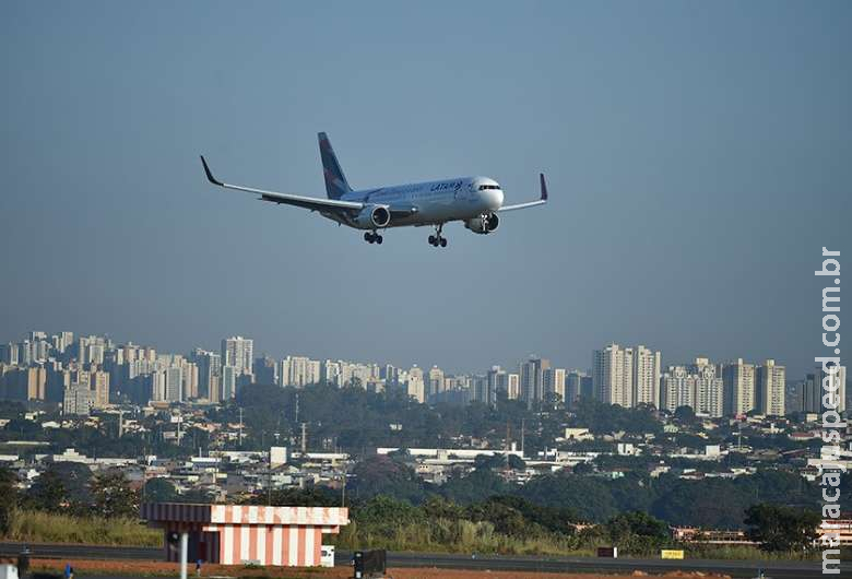 Entra em vigor lei que prorroga regras de reembolso de passagens aéreas Entra em vigor lei que prorroga regras de reembolso de passagens aéreas