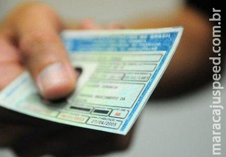 Estelionatário assiste vídeo no Youtube, falsifica CNH e tenta sacar R$ 12 mil em banco Estelionatário assiste vídeo no Youtube, falsifica CNH e tenta sacar R$ 12 mil em banco