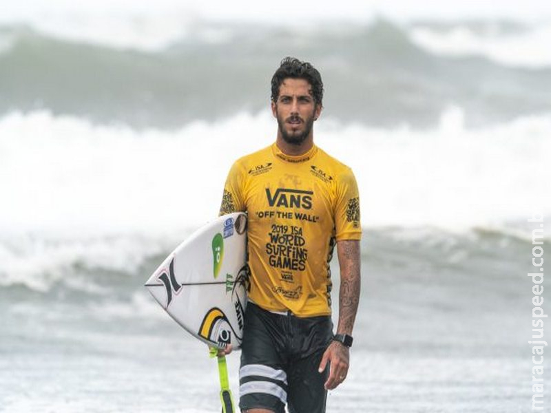 Filipe Toledo supera Medina na final e fatura título do Surf Ranch Pro Filipe Toledo supera Medina na final e fatura título do Surf Ranch Pro