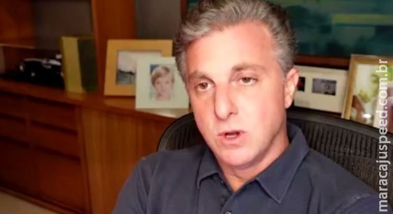 Huck retoma tom como candidato, mas diz que é preciso abrir mão por terceira via Huck retoma tom como candidato, mas diz que é preciso abrir mão por terceira via
