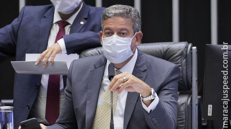 Lira quer aprovar novo Código de Processo Eleitoral com validade já em 2022 Lira quer aprovar novo Código de Processo Eleitoral com validade já em 2022