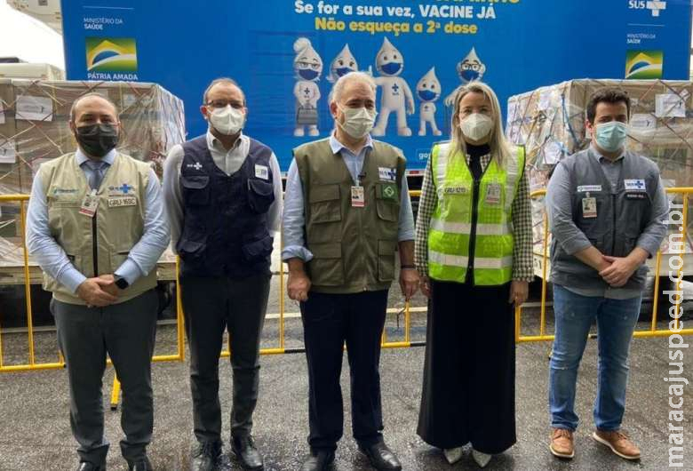 Lote de 1,5 milhão de doses da vacina da Janssen chega ao Brasil Lote de 1,5 milhão de doses da vacina da Janssen chega ao Brasil