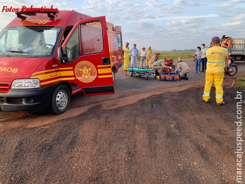Maracaju: Bombeiros atendem acidente envolvendo motocicleta que abalroou caminhão