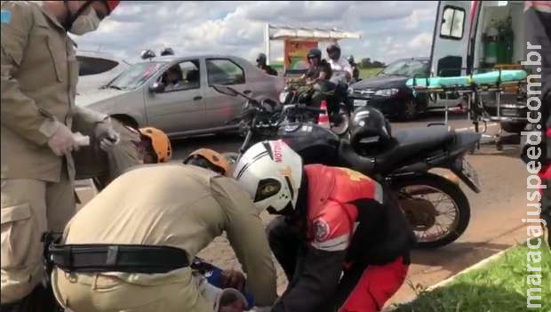 Motociclista fica com trauma na face após acidente na Duque de Caxias