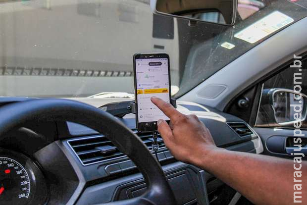 Motorista de APP é ameaçado de morte e tem carro levado por bandidos Motorista de APP é ameaçado de morte e tem carro levado por bandidos