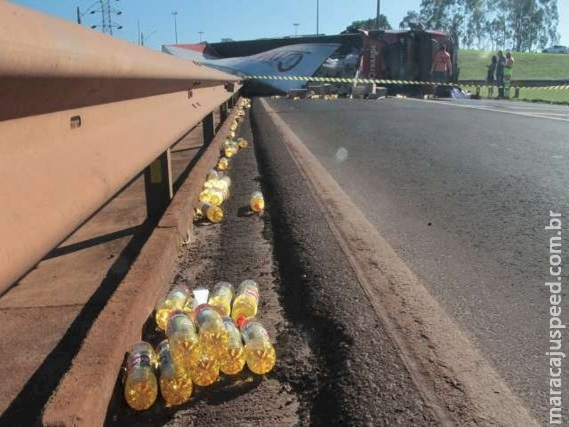 Motorista preso depois de tombar carreta confessa que tomou pinga Motorista preso depois de tombar carreta confessa que tomou pinga