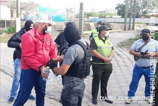 Narcotraficante brasileiro é entregue para PF em MS após ser preso na Bolívia Narcotraficante brasileiro é entregue para PF em MS após ser preso na Bolívia