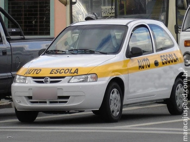 PL: autoescolas poderão estar entre atividades essenciais na pandemia PL: autoescolas poderão estar entre atividades essenciais na pandemia