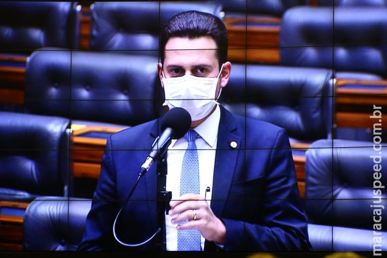 Projeto cria documento único para porte de arma válido por cinco anos Projeto cria documento único para porte de arma válido por cinco anos