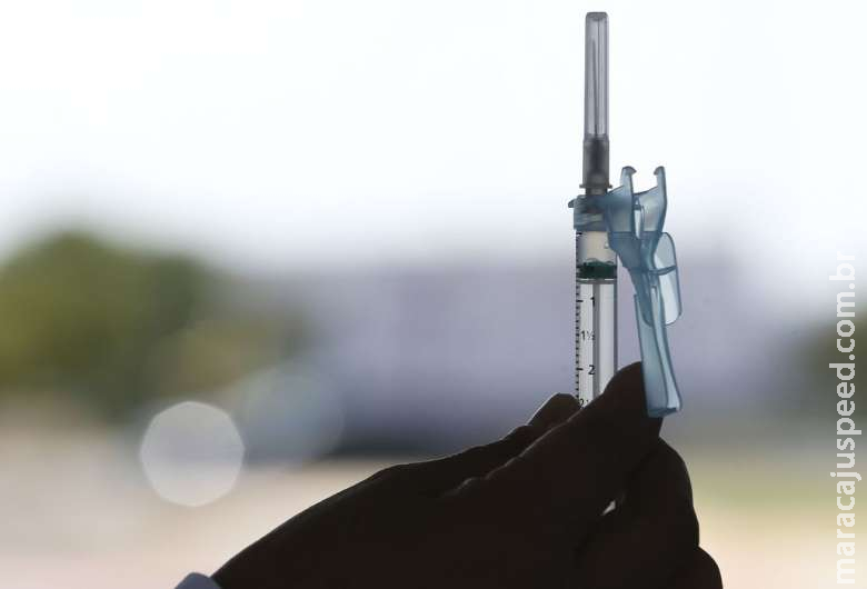 Senado aprova que indústria veterinária possa produzir vacina humana Senado aprova que indústria veterinária possa produzir vacina humana