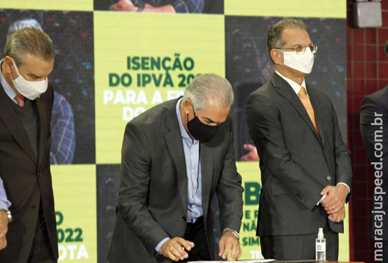 Servidores estaduais tem metade do 13° salário antecipado em MS Servidores estaduais tem metade do 13° salário antecipado em MS