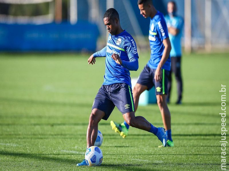 Sport e Grêmio duelam na expectativa pela reestreia de Douglas Costa