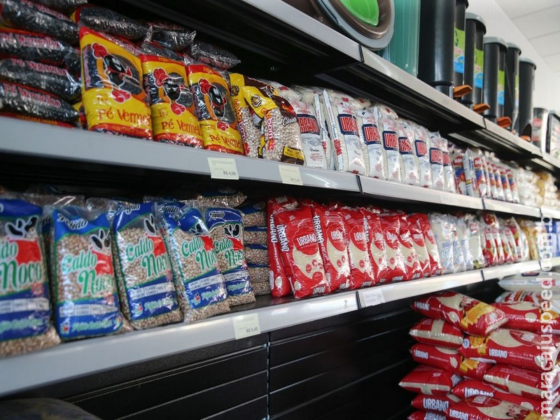 Vendas nos supermercados crescem 4% no primeiro quadrimestre Vendas nos supermercados crescem 4% no primeiro quadrimestre