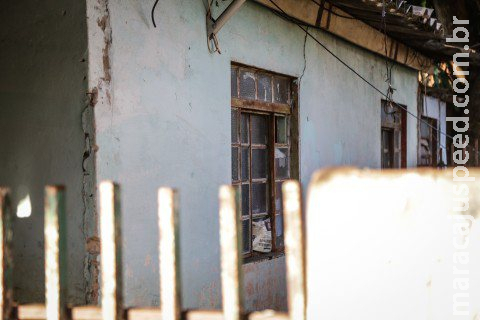 ‘Vivia gritando e trancada em casa’, diz vizinho sobre mãe que teria matado bebê em Campo Grande ‘Vivia gritando e trancada em casa’, diz vizinho sobre mãe que teria matado bebê em Campo Grande
