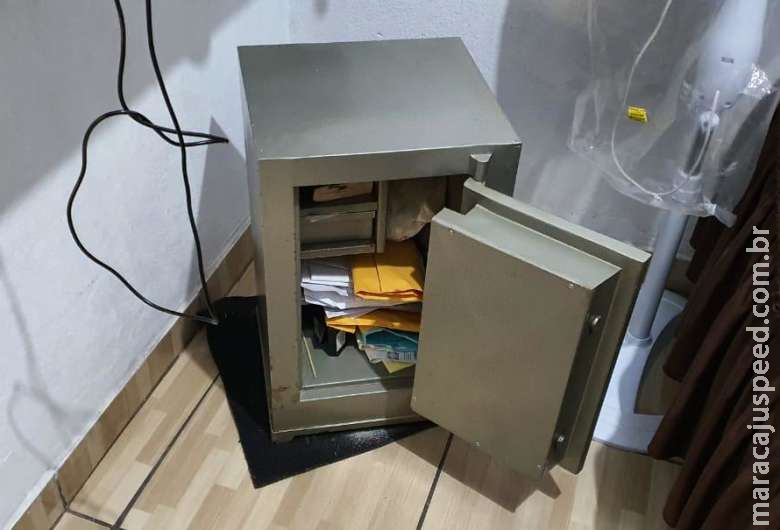 A 265km/h, traficante ostenta fuga da polícia em diálogo com membro de organização