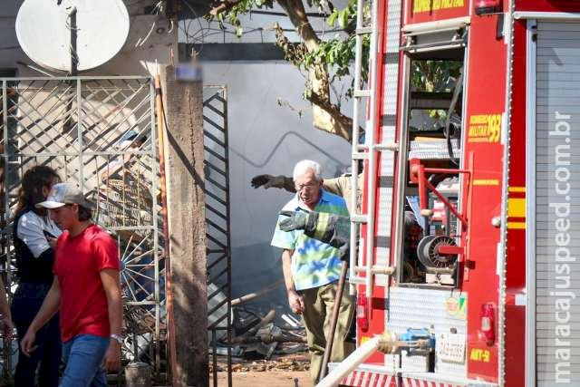  “Acabou tudo e tá tudo bem”, diz morador de casa destruída por incêndio 