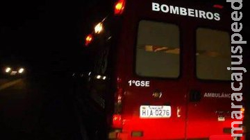 Adolescente bate moto em caçamba de lixo e morre em cidade de MS