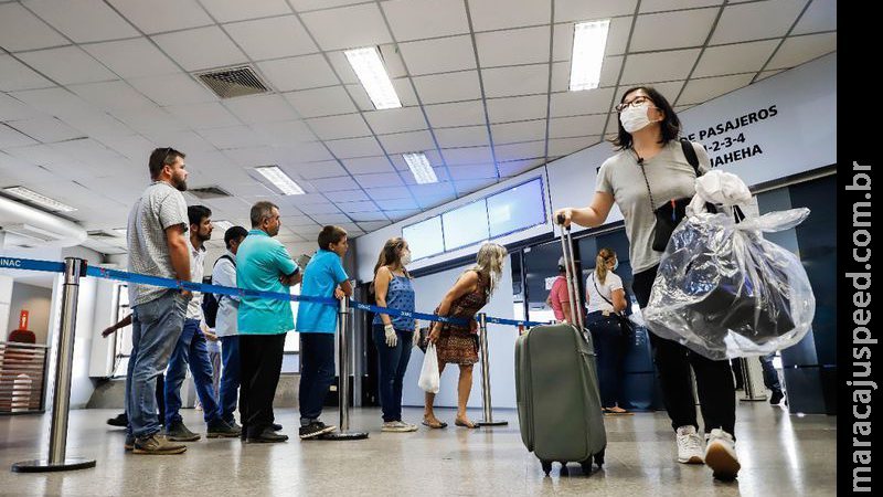 Agente diz que fiscalização de entrada de turistas brasileiros no Paraguai é quase nula Agente diz que fiscalização de entrada de turistas brasileiros no Paraguai é quase nula