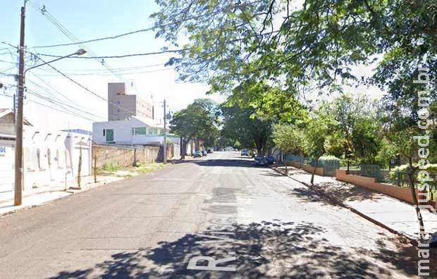 Amigos brigam por droga e rapaz acaba esfaqueado no bairro Amambai