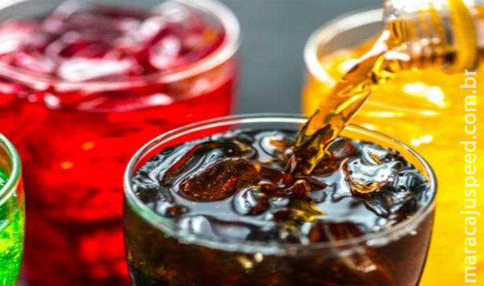 Debatedores defendem imposto maior para tabaco e bebidas adoçadas Debatedores defendem imposto maior para tabaco e bebidas adoçadas