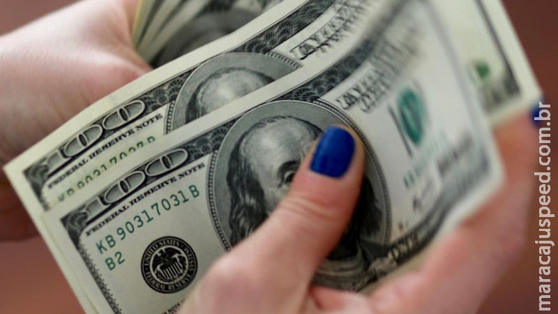 Dólar cai pela primeira vez no mês e fecha a R$ 5,17 Dólar cai pela primeira vez no mês e fecha a R$ 5,17
