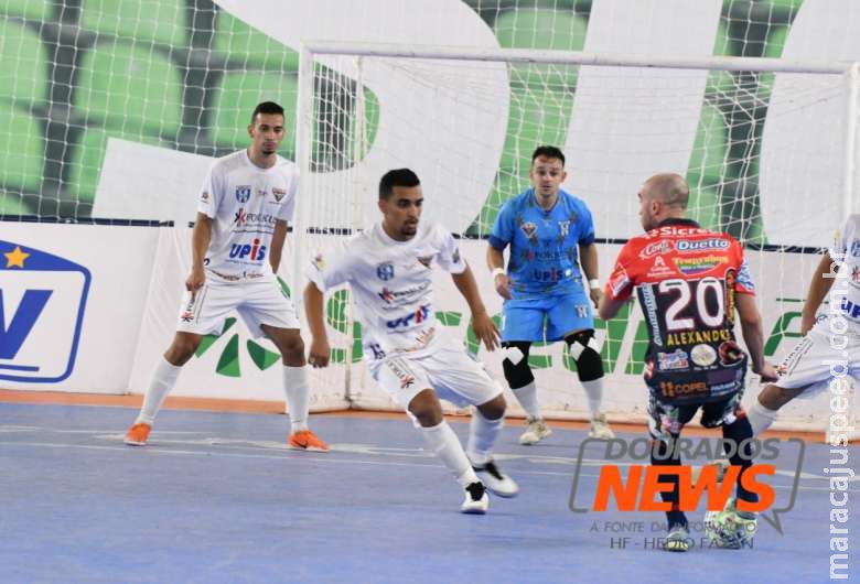 Em dia frio, clássicos do futsal esquentam 3ª rodada da Taça Brasil