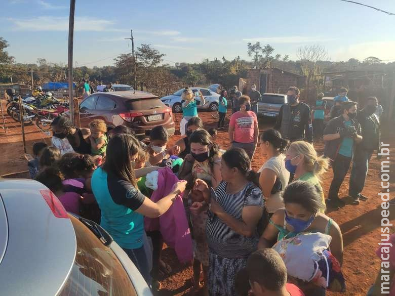 Entidade religiosa se une e doa agasalhos e alimento à comunidade de Dourados
