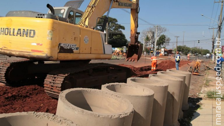 Equipes iniciam obras para reordenar trânsito na rotatória da Marechal Deodoro Equipes iniciam obras para reordenar trânsito na rotatória da Marechal Deodoro