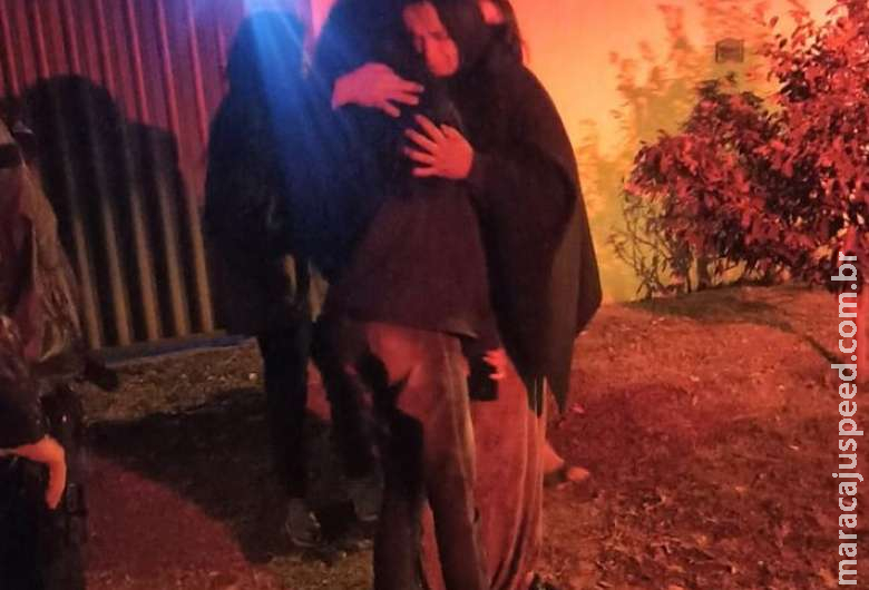 Família se emociona em encontro com jovem que ficou desaparecida por 10 horas