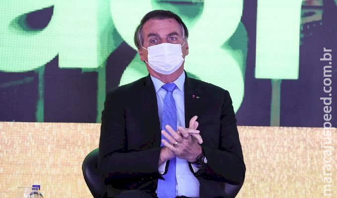 Gravações indicam que Bolsonaro demitiu ex-cunhado por não entregar salário, diz colunista Gravações indicam que Bolsonaro demitiu ex-cunhado por não entregar salário, diz colunista