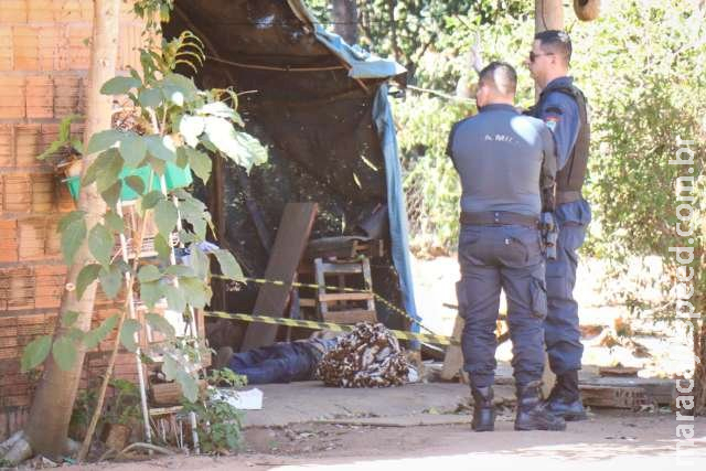 Homem é encontrado morto com sinal de espancamento; "amigo de cachaça" foi preso 