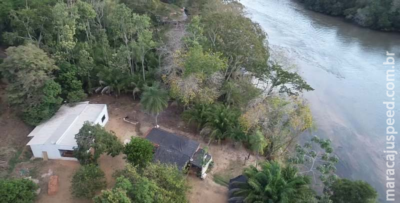 Homem é multado em R$ 5,5 mil por construir rancho pesqueiro na beira do Rio Taquari Homem é multado em R$ 5,5 mil por construir rancho pesqueiro na beira do Rio Taquari