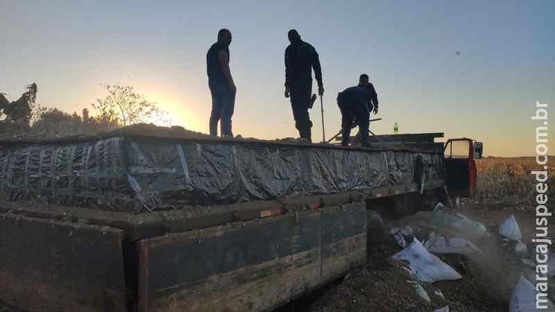 Homem que agredia esposa na fronteira é preso com mais de 8 toneladas de maconha