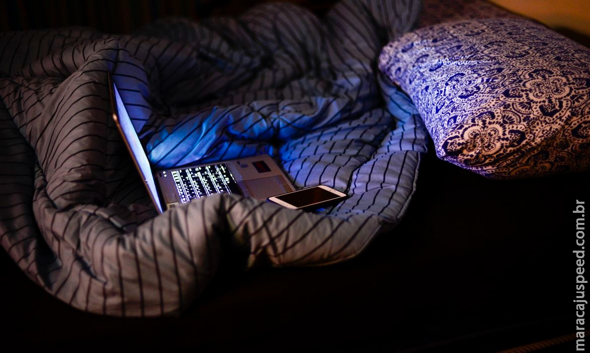 Insônia atinge seis a cada dez mulheres na menopausa, aponta estudo