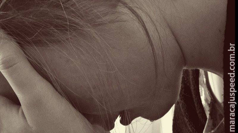 Jovem grávida denuncia padrasto após ser estuprada em canavial