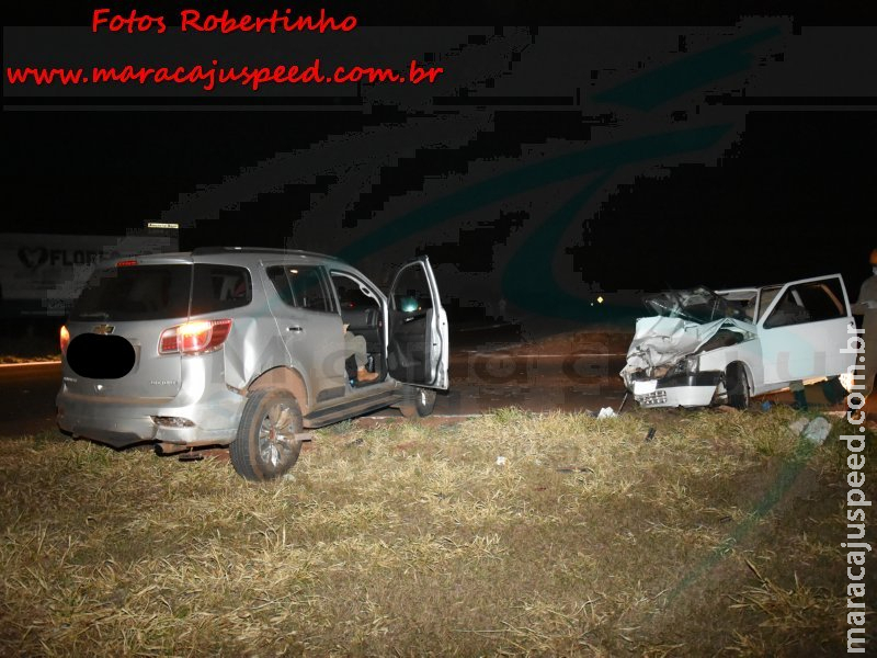 Maracaju: Bombeiros atendem ocorrência de colisão entre caminhonete e veículo de passeio em rotatória na BR-267 Maracaju: Bombeiros atendem ocorrência de colisão entre caminhonete e veículo de passeio em rotatória na BR-267