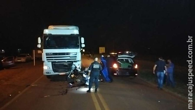 Motociclista morre ao colidir de frente com carreta em Itaporã