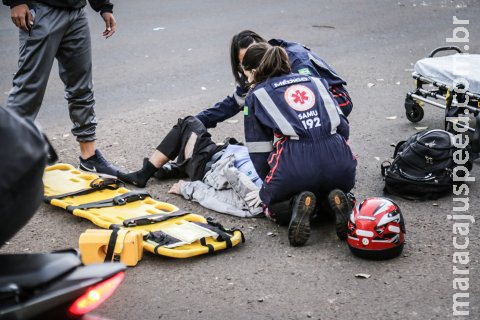 Motorista bêbado bate e arrasta motociclista por 100 metros na Afonso Pena