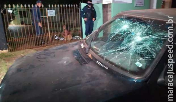 Motorista é atingido por tiros dentro do carro e morre após pedir socorro Motorista é atingido por tiros dentro do carro e morre após pedir socorro