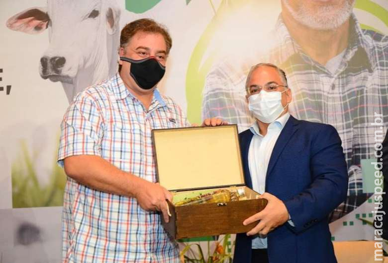 Neno Razuk parabeniza Sindicato Rural de Campo Grande pelos 70 anos de história no Estado Neno Razuk parabeniza Sindicato Rural de Campo Grande pelos 70 anos de história no Estado