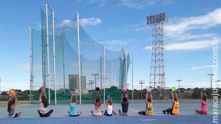 Oficina gratuita oferece atividades de atletismo para crianças no Ayrton Senna Oficina gratuita oferece atividades de atletismo para crianças no Ayrton Senna