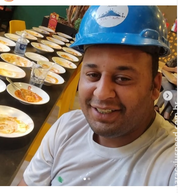 Pintor come mais de quinze pratos em rodízio e termina expulso de restaurante