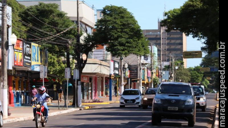 Prefeitura de Dourados altera toque de recolher para às 23h e libera eventos com até 100 pessoas Prefeitura de Dourados altera toque de recolher para às 23h e libera eventos com até 100 pessoas